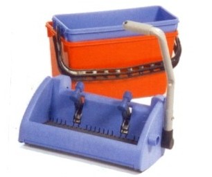 Kit BK3 Speedclean pers 1 x 15 liter Blauw/Rood 1 x 22 Liter