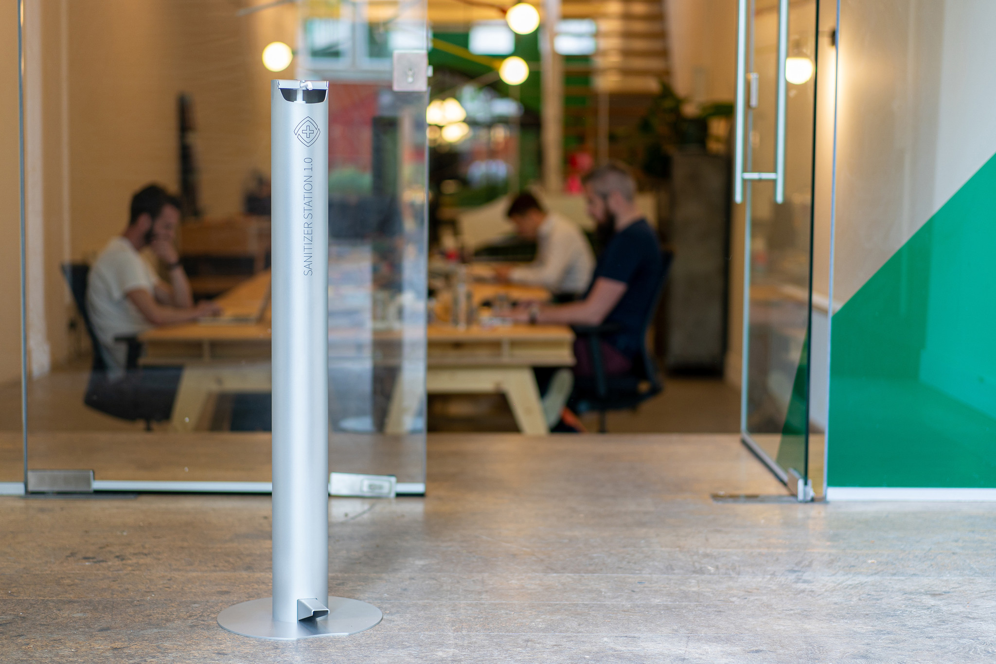 Desinfectiestandaard RVS met voetbediening - Afbeelding 2