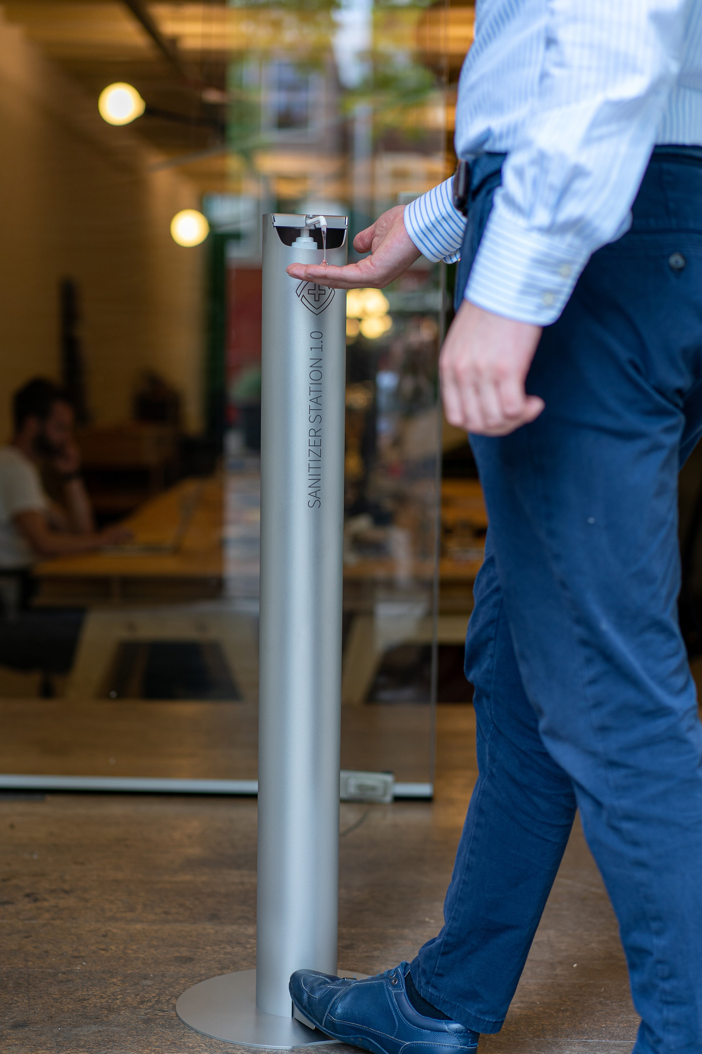 Desinfectiestandaard RVS met voetbediening - Afbeelding 3